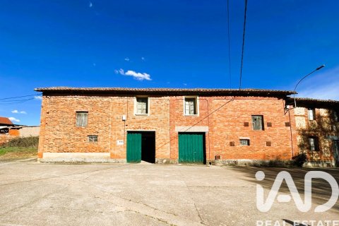 Villa à Villaturiel, Leon, Espagne 710 m2 No. 188426