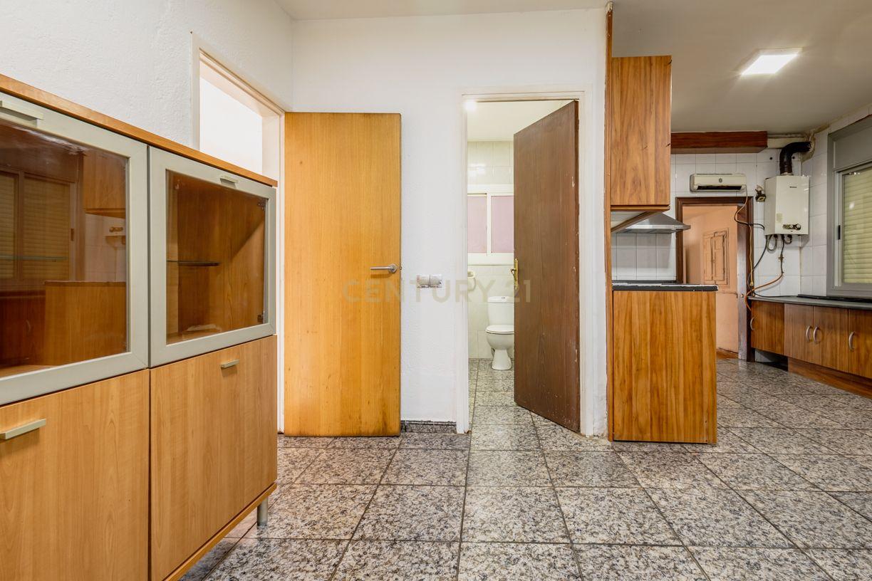 Dom w Sant Iscle de Vallalta, Barcelona, Hiszpania 5 sypialni, 192 mkw. nr 192366