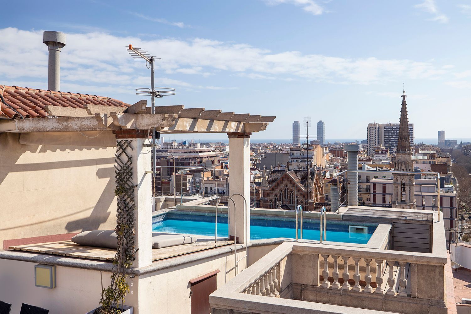 Huoneisto Barcelona, Espanja 5 makuuhuonetta, 385 m2 No. 160746
