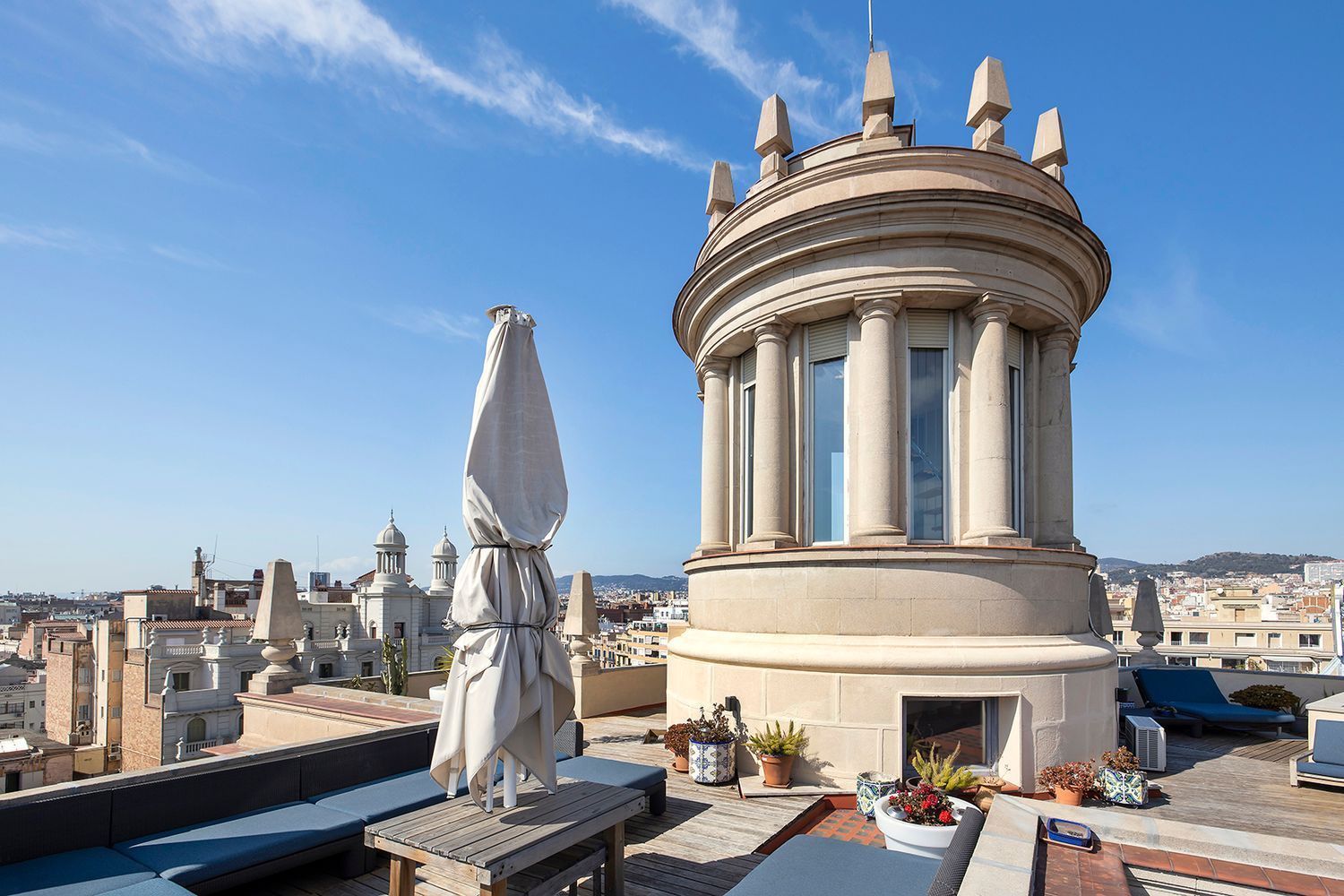 Huoneisto Barcelona, Espanja 5 makuuhuonetta, 385 m2 No. 160746