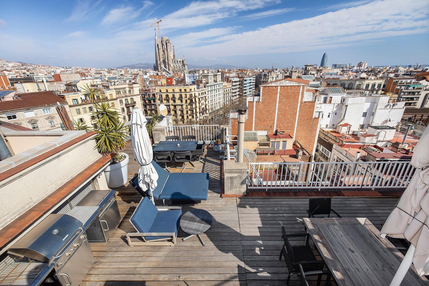 Huoneisto Barcelona, Espanja 5 makuuhuonetta, 385 m2 No. 160746