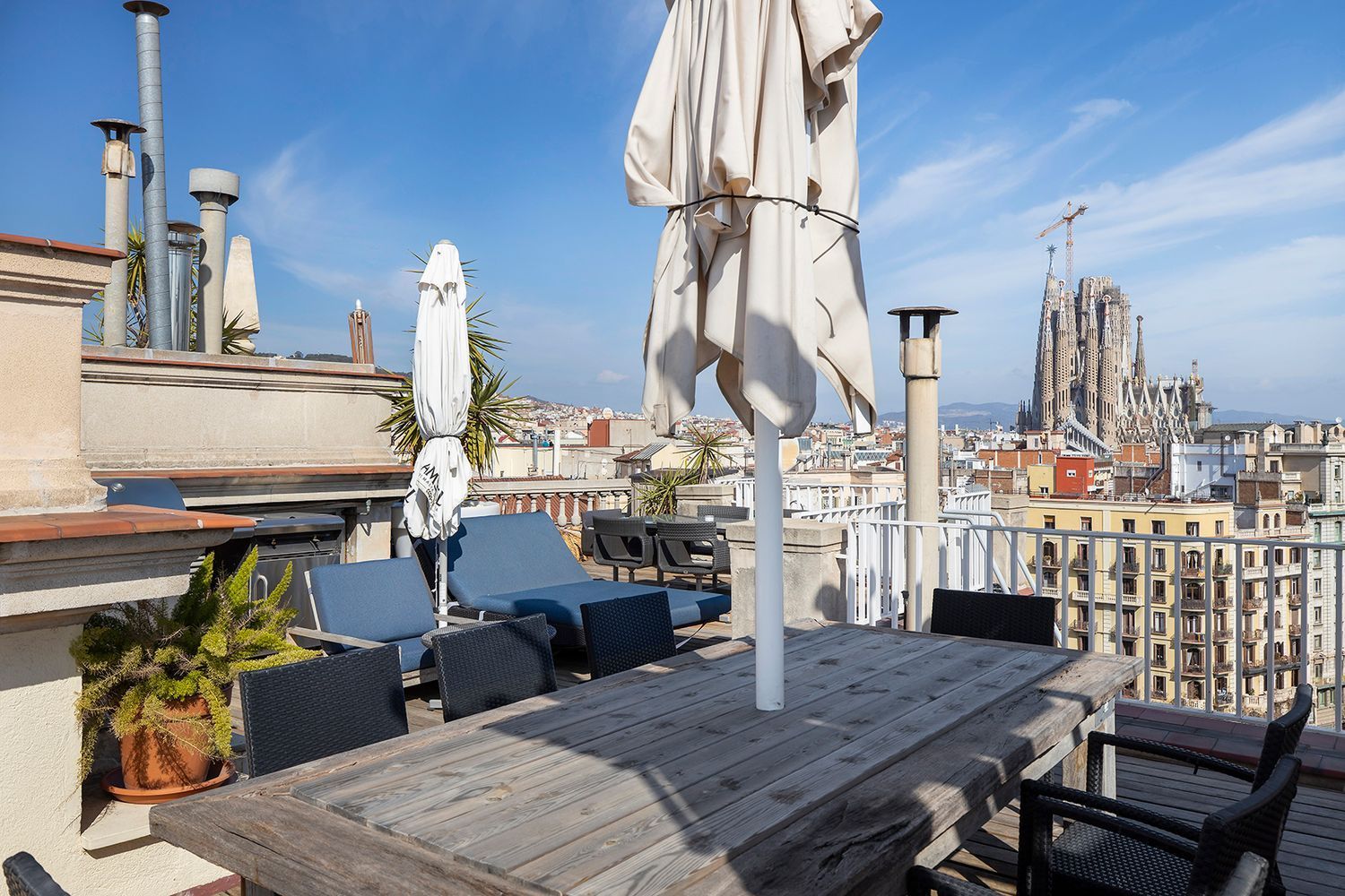 Huoneisto Barcelona, Espanja 5 makuuhuonetta, 385 m2 No. 160746