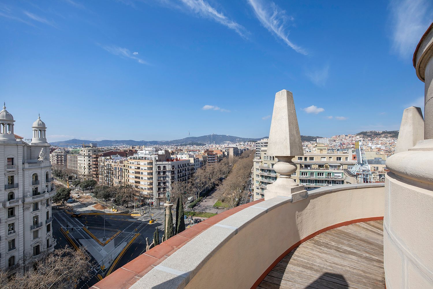 Huoneisto Barcelona, Espanja 5 makuuhuonetta, 385 m2 No. 160746