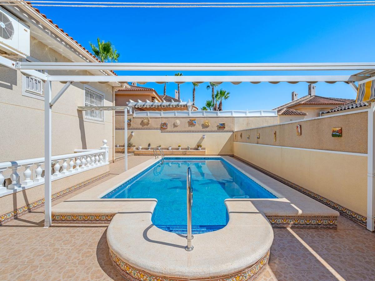 Villa i Benijofar, Alicante, Spanien 5 sovrum, 176 kvm. Nr. 148891