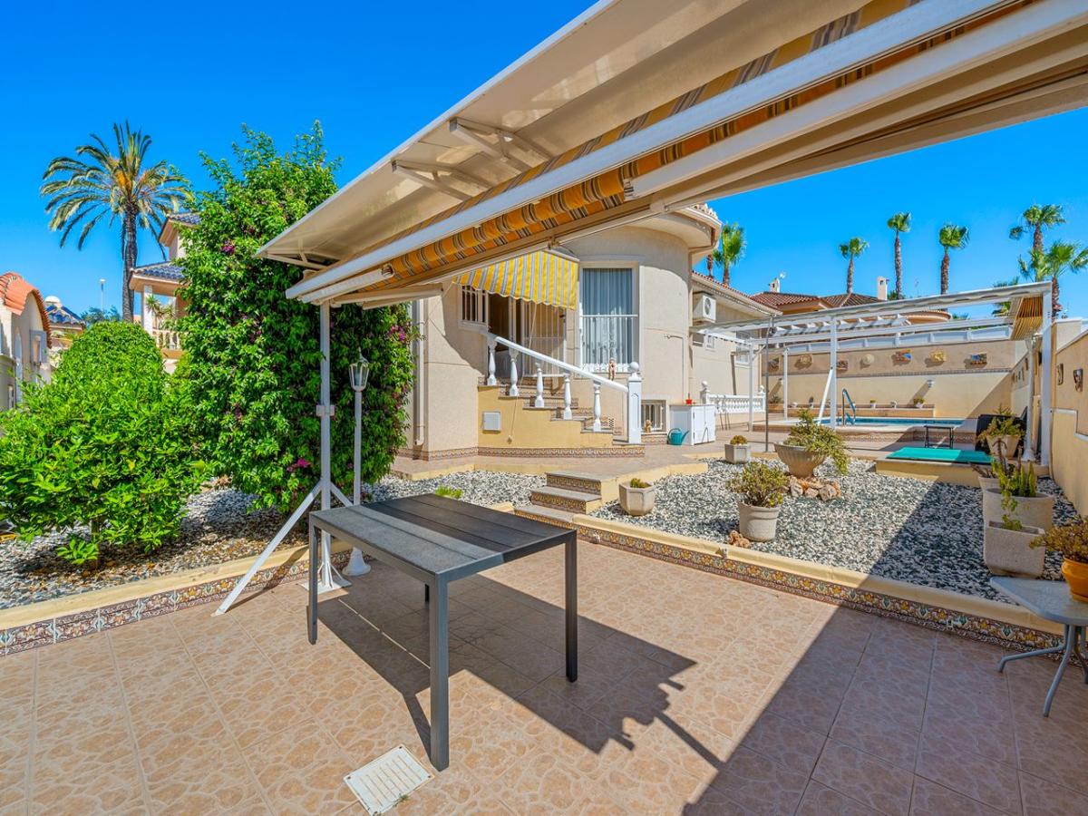 Villa i Benijofar, Alicante, Spanien 5 sovrum, 176 kvm. Nr. 148891