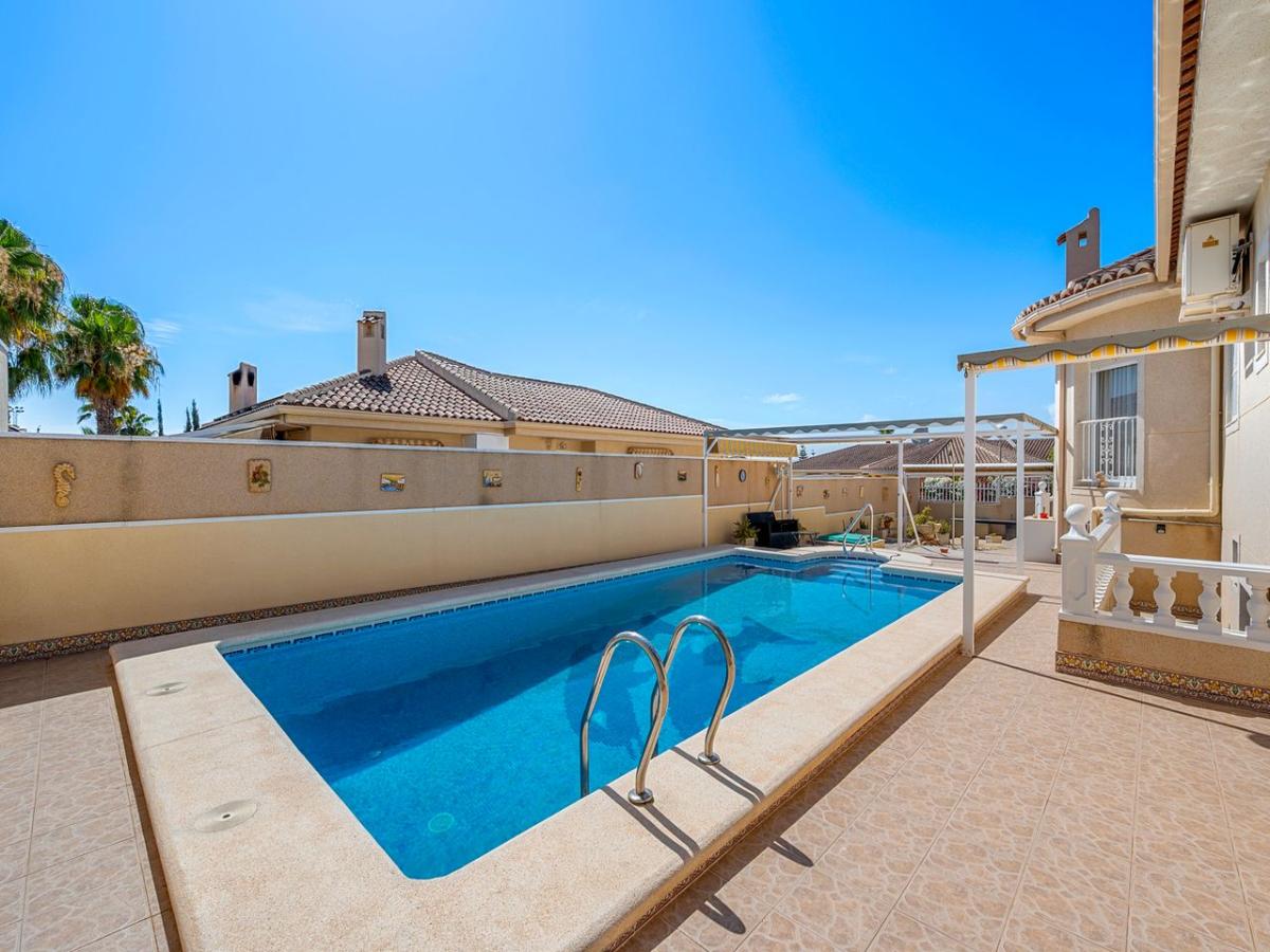 Villa i Benijofar, Alicante, Spanien 5 sovrum, 176 kvm. Nr. 148891