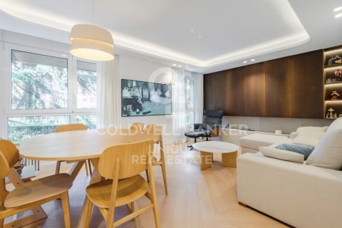 Apartament w Madrid, Hiszpania 4 sypialnie, 142 mkw. nr 178792