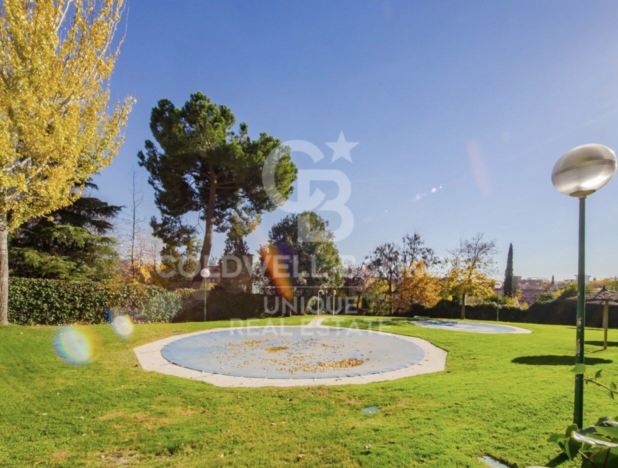 Dzīvoklis Madrid, Spānijā 4 istabas, 142 m2 Nr. 178792