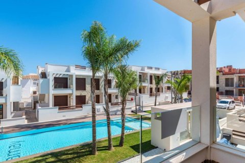 Bungalo Balcones de VIVI, Torrevieja, Alicante, Spānijā 3 istabas, 70 m2 Nr. 155153