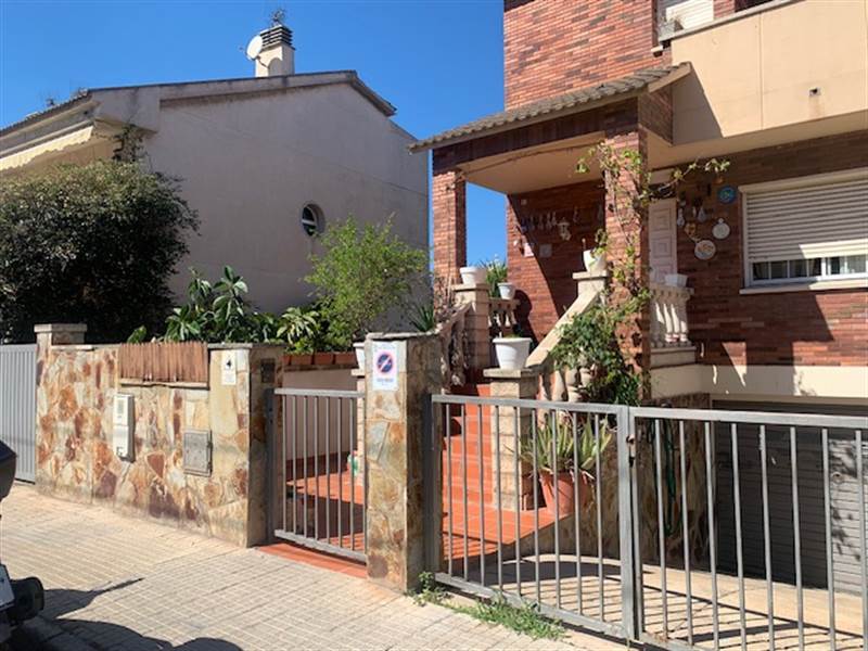 Māja Sant Vicenc Dels Horts, Barcelona, Spānijā 4 istabas, 128 m2 Nr. 167179