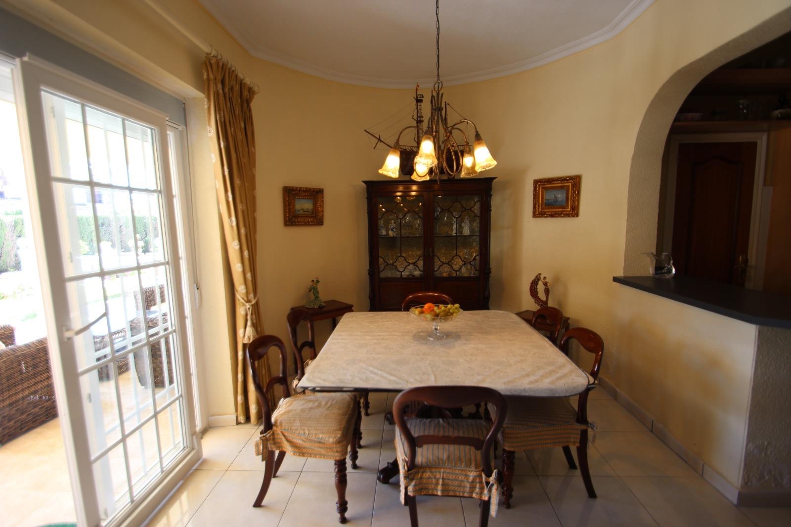 Villa en Punta Prima, Alicante, España 4 dormitorios, 250 m2 No. 135661