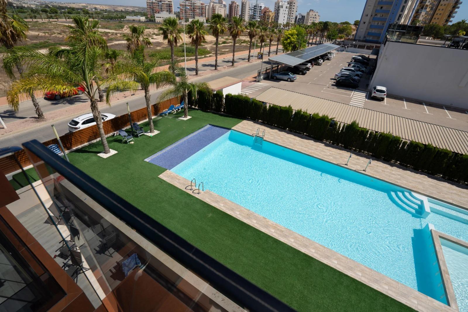 Huoneisto Guardamar del Segura, Alicante, Espanja 2 makuuhuonetta, 73 m2 No. 196650
