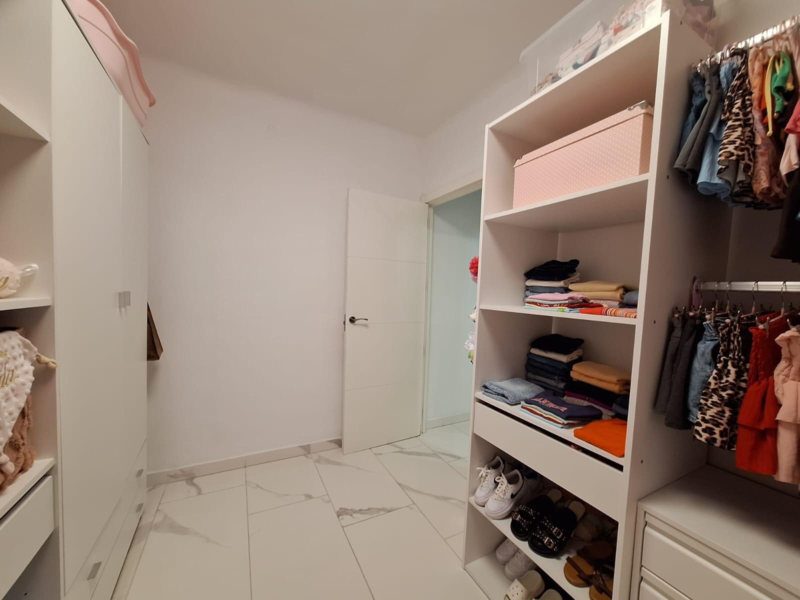 Apartamento en Alicante, España 2 dormitorios, 65 m2 No. 196651