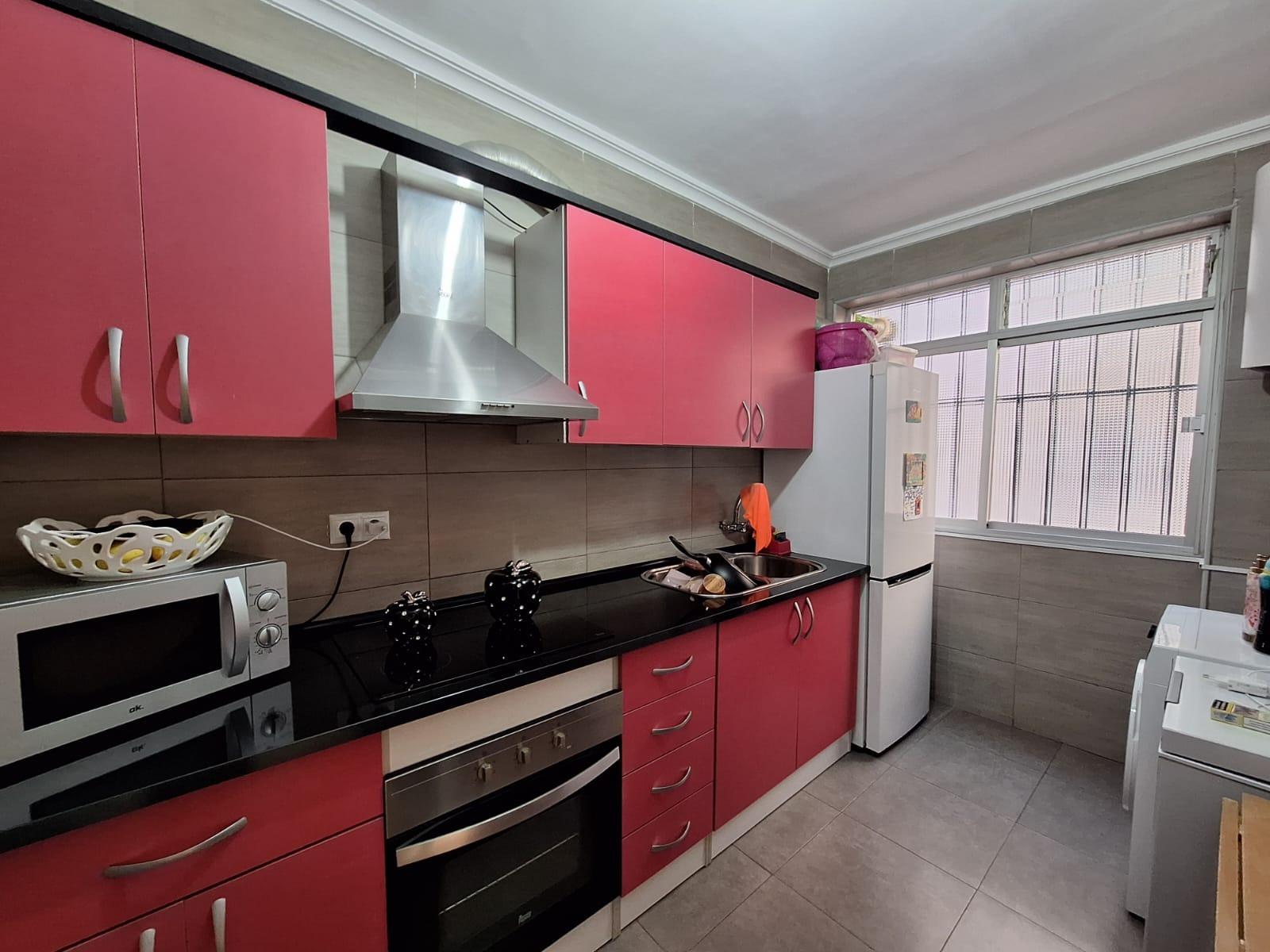 Apartamento en Alicante, España 2 dormitorios, 65 m2 No. 196651
