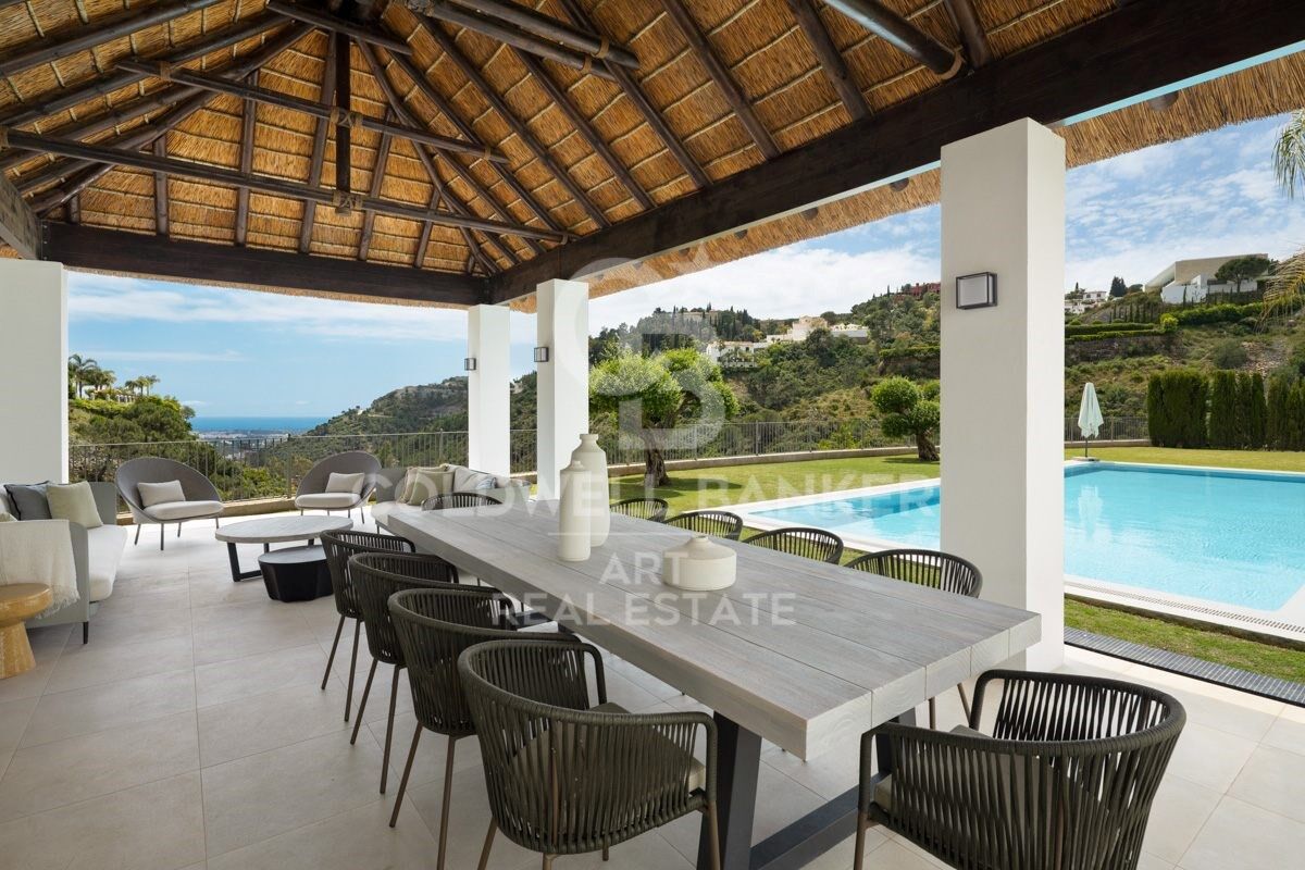 Hus i Benahavis, Malaga, Spanien 5 sovrum, 1372 kvm. Nr. 158486