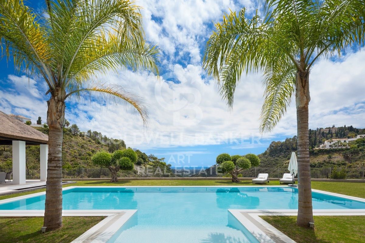 Hus i Benahavis, Malaga, Spanien 5 sovrum, 1372 kvm. Nr. 158486