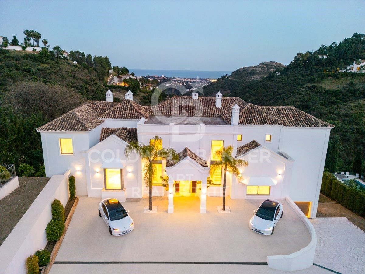 Hus i Benahavis, Malaga, Spanien 5 sovrum, 1372 kvm. Nr. 158486