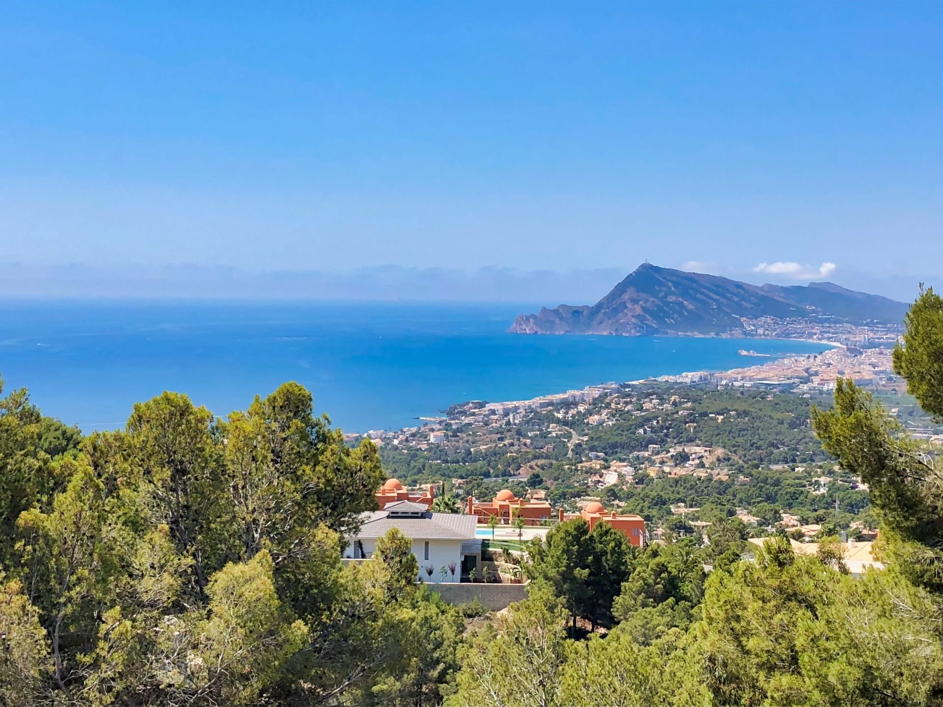 Villa i Altea, Alicante, Spanien 4 sovrum, 567 kvm. Nr. 95787
