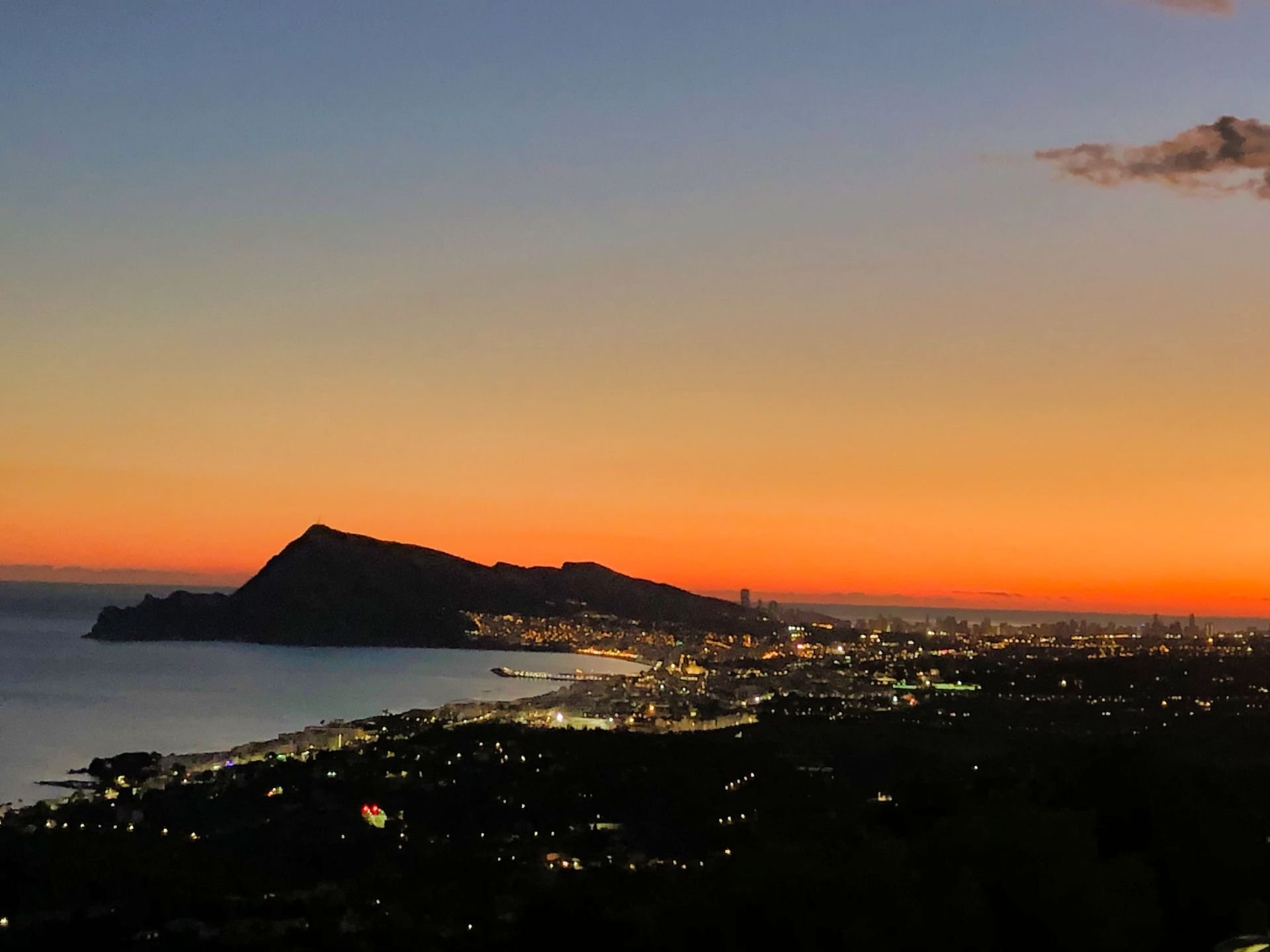 Villa i Altea, Alicante, Spanien 4 sovrum, 567 kvm. Nr. 95787