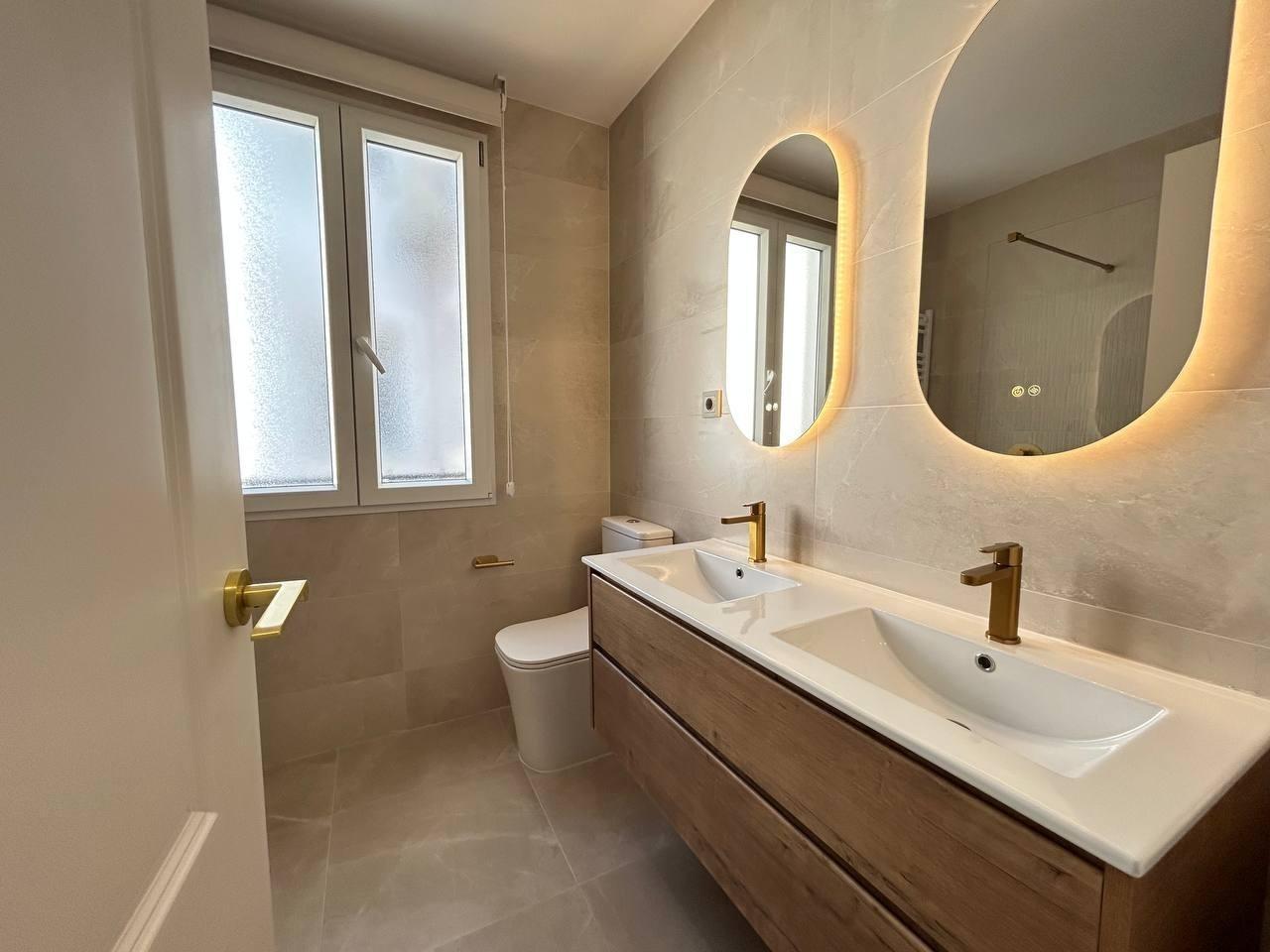 Huoneisto Madrid, Espanja 2 makuuhuonetta, 113 m2 No. 165945