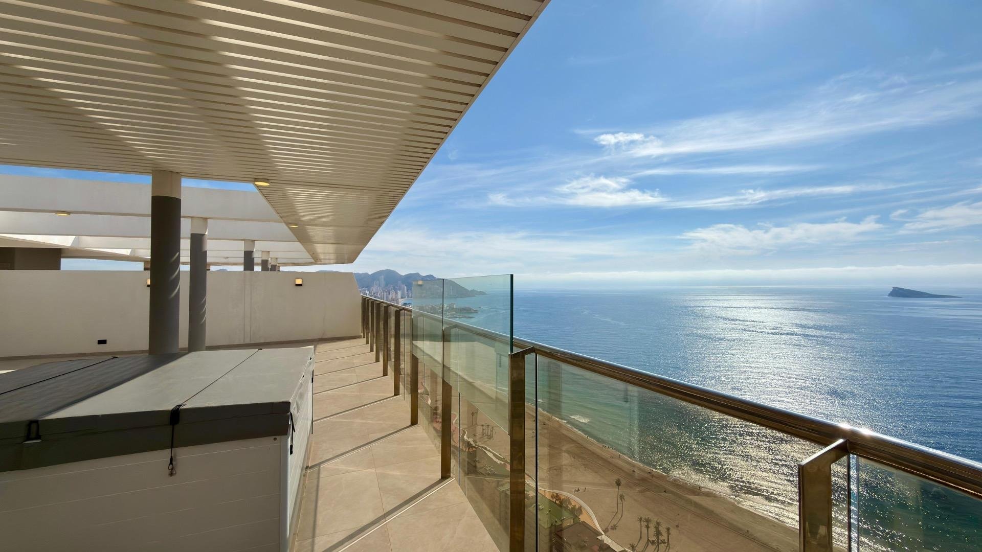 Penthouse in Benidorm, Alicante, Spain 3 bedrooms, 304 sq.m. No. 165948