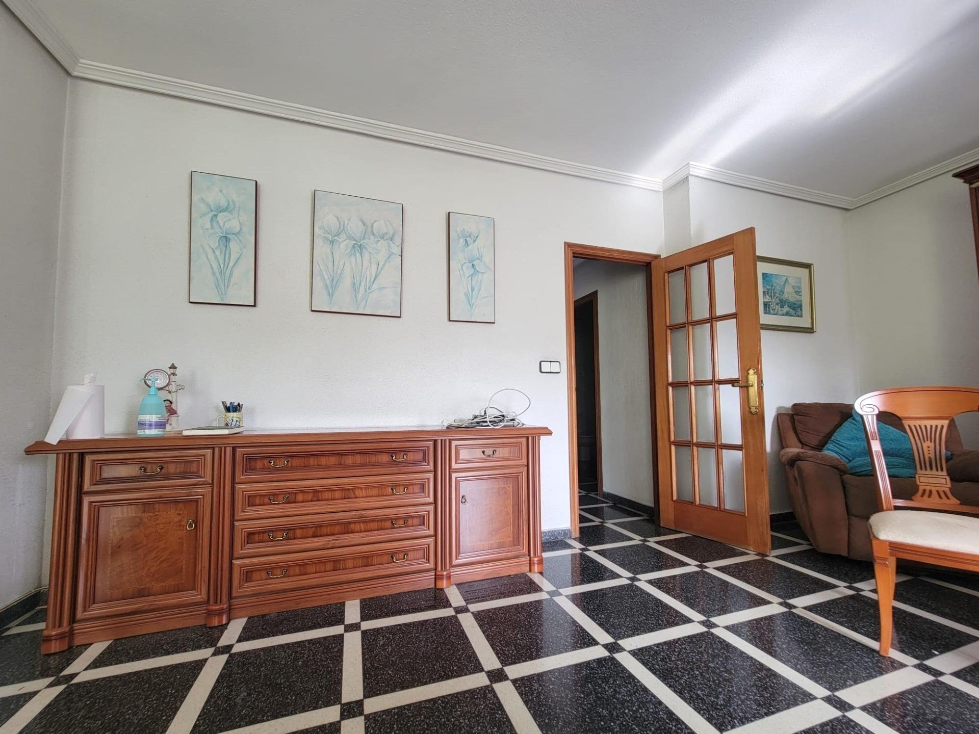 Apartamento en Torrevieja, Alicante, España 1 dormitorio, 128 m2 No. 165946