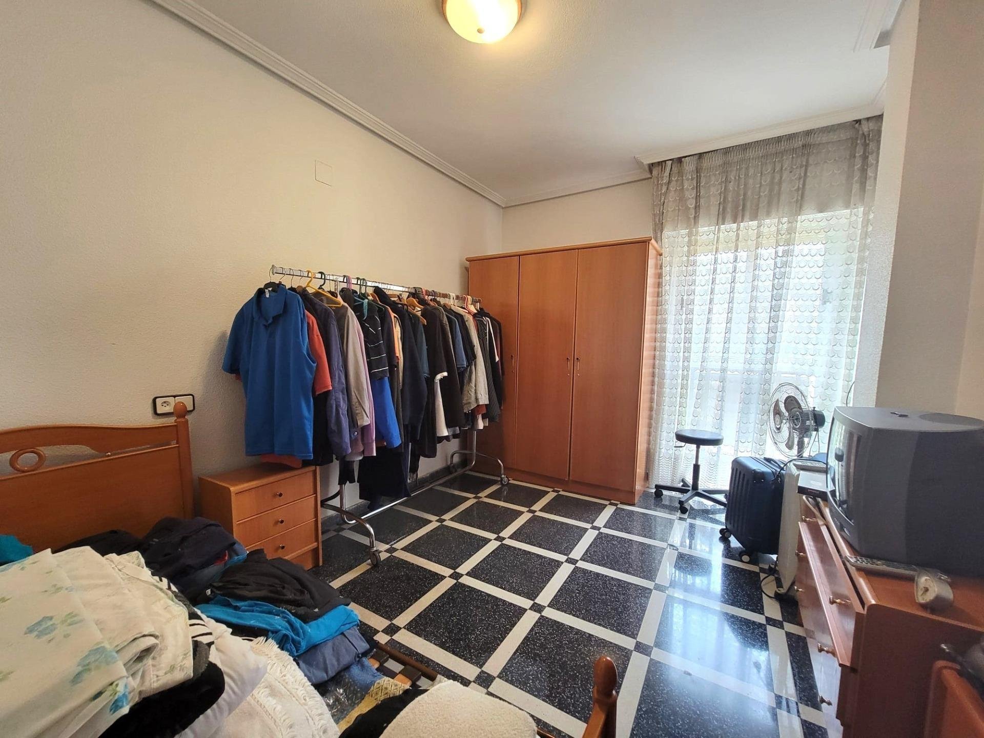 Apartamento en Torrevieja, Alicante, España 1 dormitorio, 128 m2 No. 165946