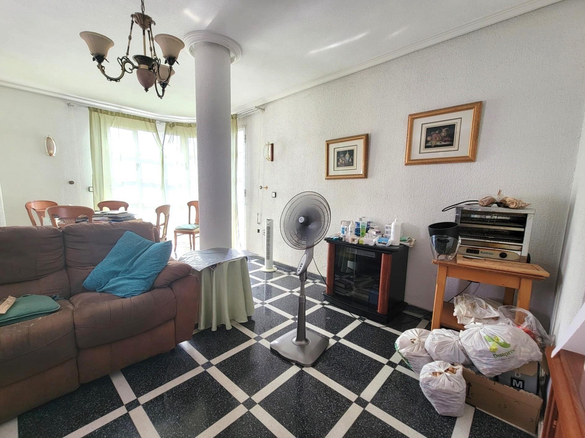 Apartamento en Torrevieja, Alicante, España 1 dormitorio, 128 m2 No. 165946