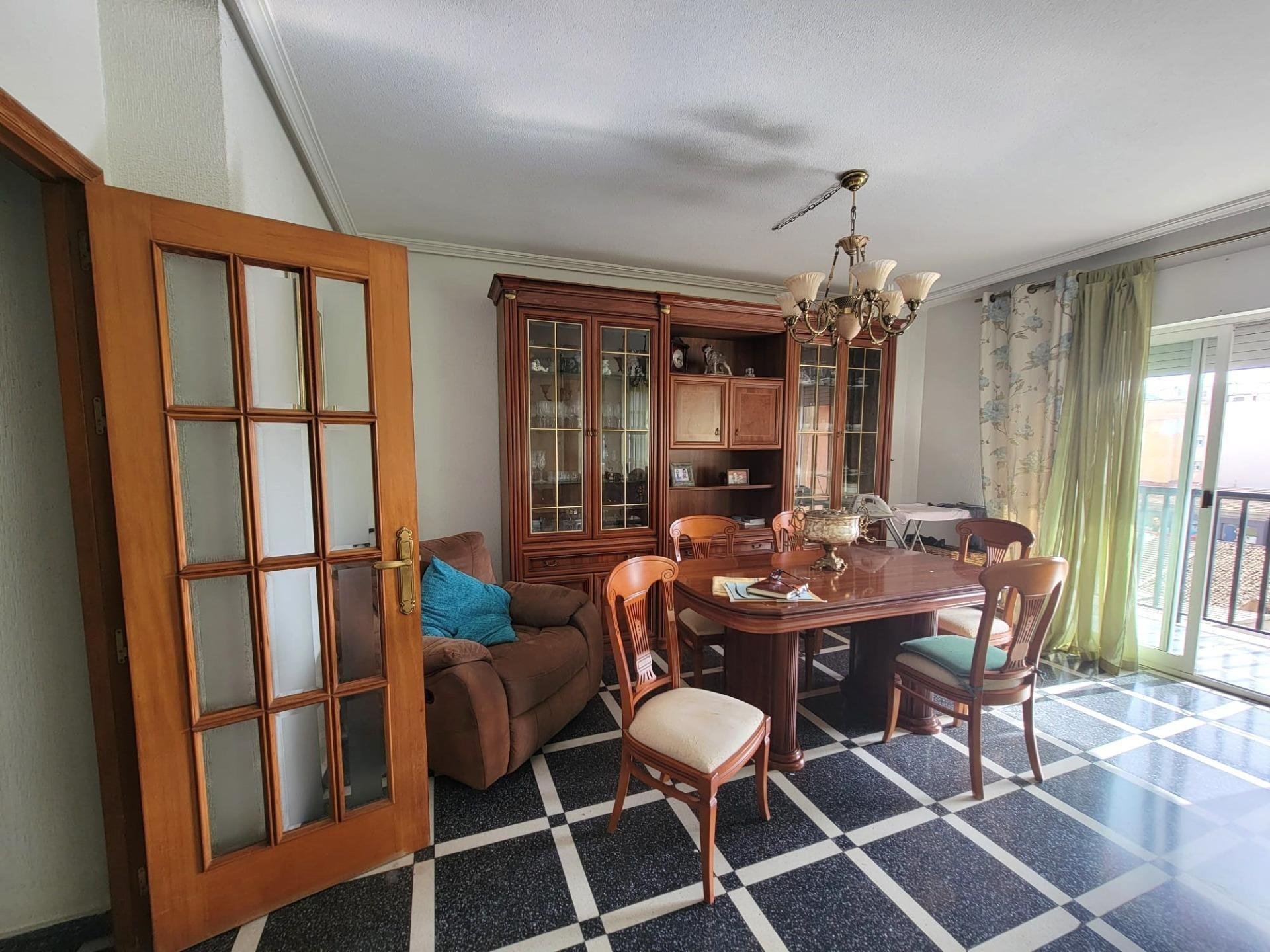 Apartamento en Torrevieja, Alicante, España 1 dormitorio, 128 m2 No. 165946