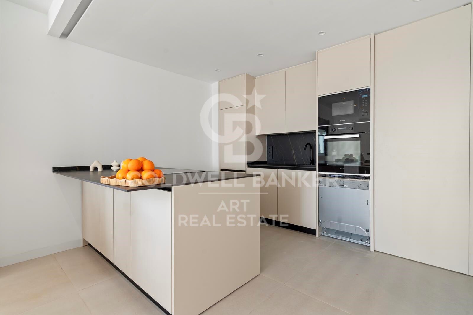 Māja Estepona, Malaga, Spānijā 4 istabas, 281 m2 Nr. 159269