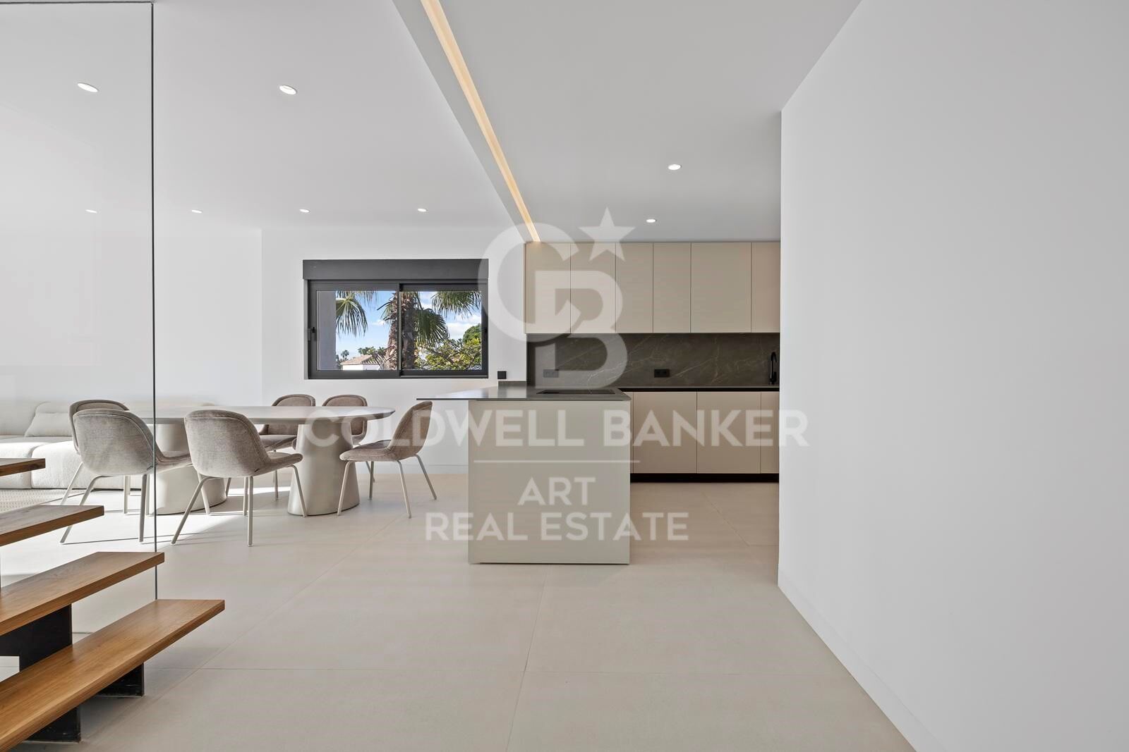 Māja Estepona, Malaga, Spānijā 4 istabas, 281 m2 Nr. 159269