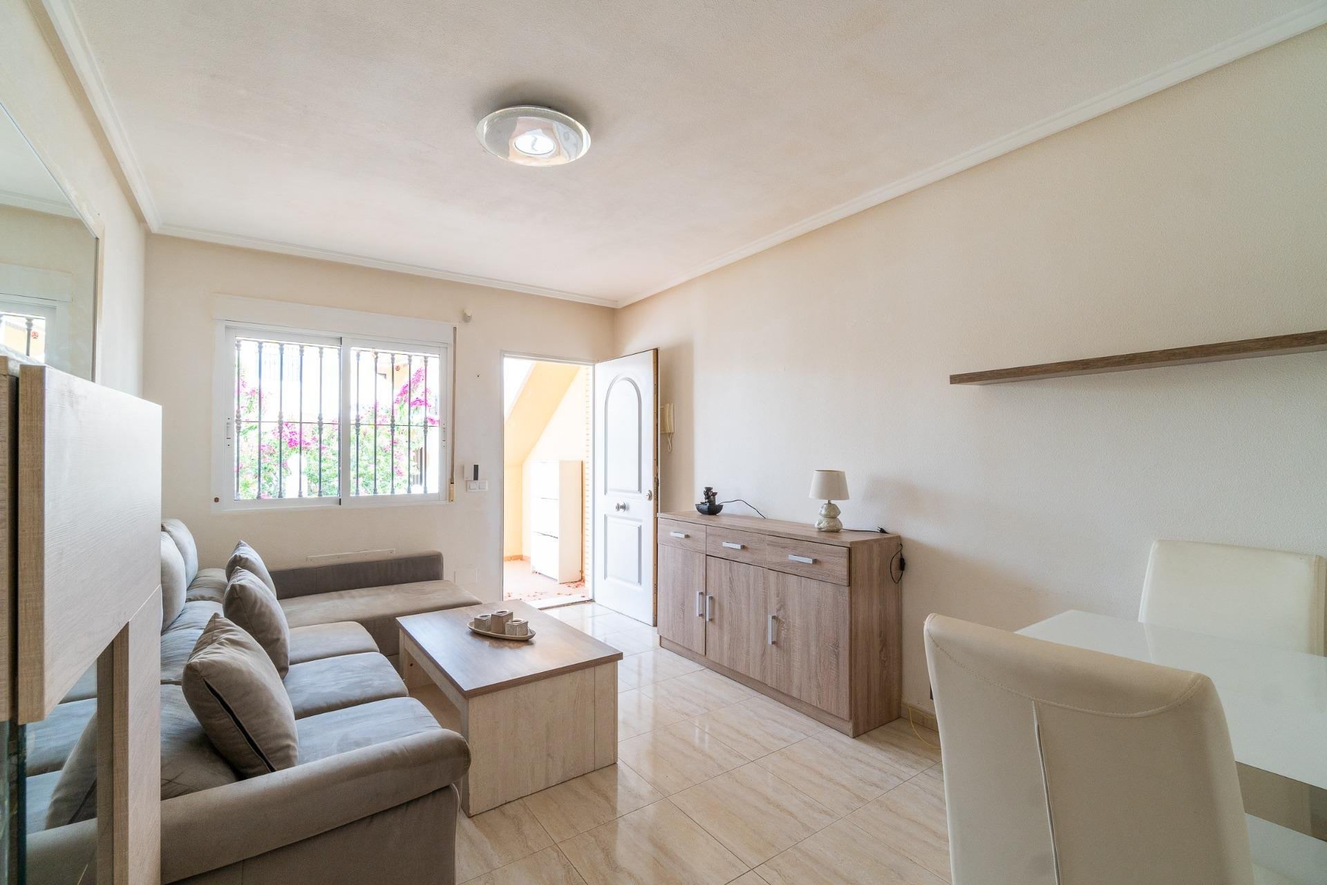 Huoneisto Los Dolses, Alicante, Espanja 2 makuuhuonetta, 58 m2 No. 195419