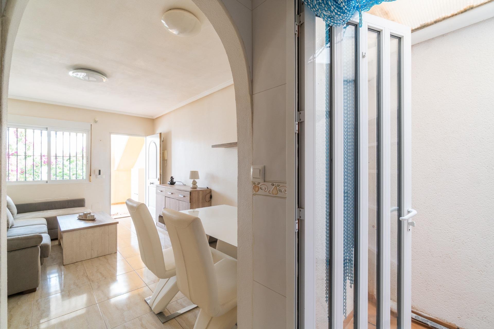 Huoneisto Los Dolses, Alicante, Espanja 2 makuuhuonetta, 58 m2 No. 195419
