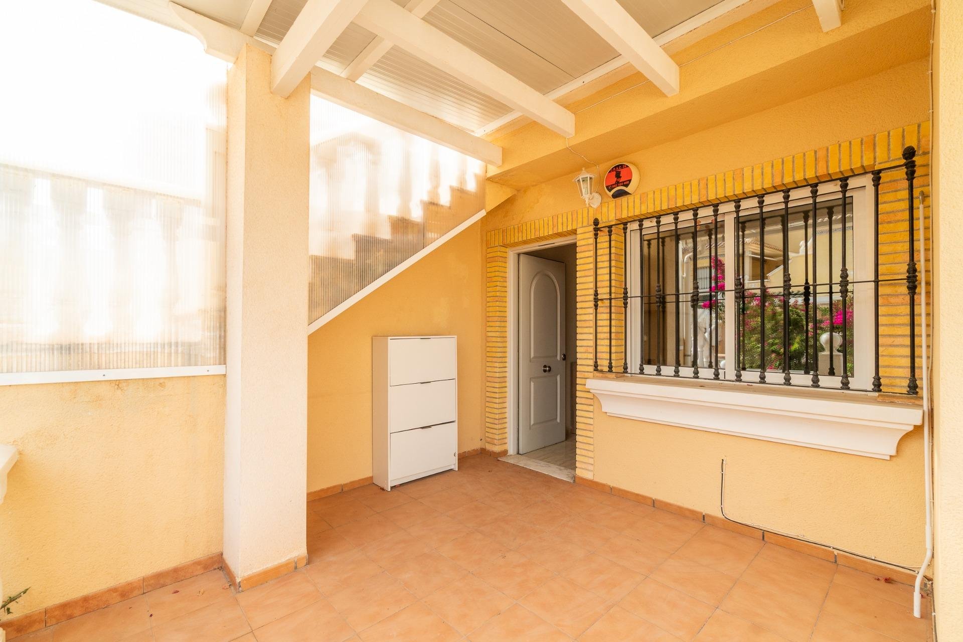 Huoneisto Los Dolses, Alicante, Espanja 2 makuuhuonetta, 58 m2 No. 195419