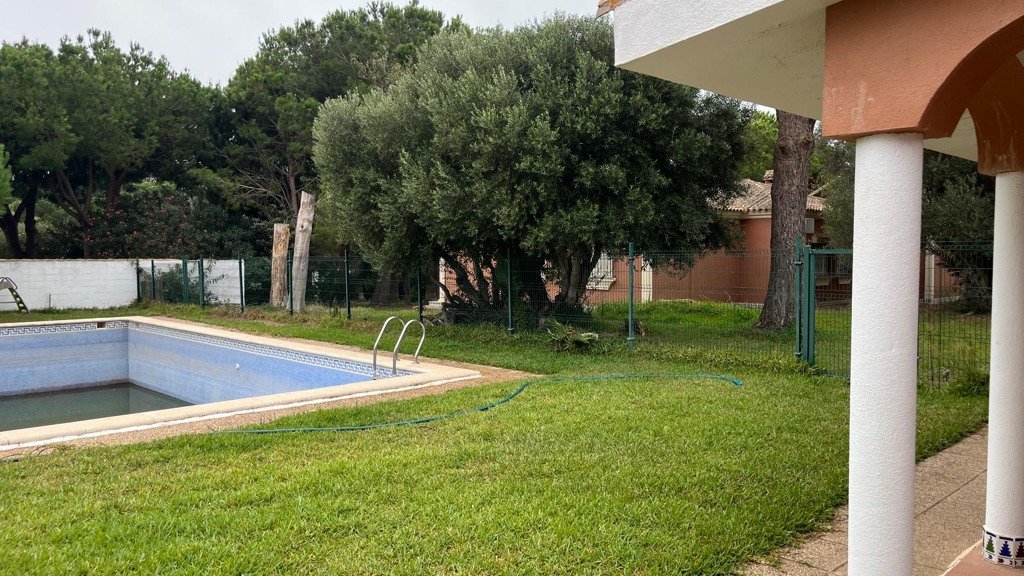 Villa in Chiclana de la Frontera, Cadiz, Spanien 4 Schlafzimmer, 262 m2 Nr. 107684