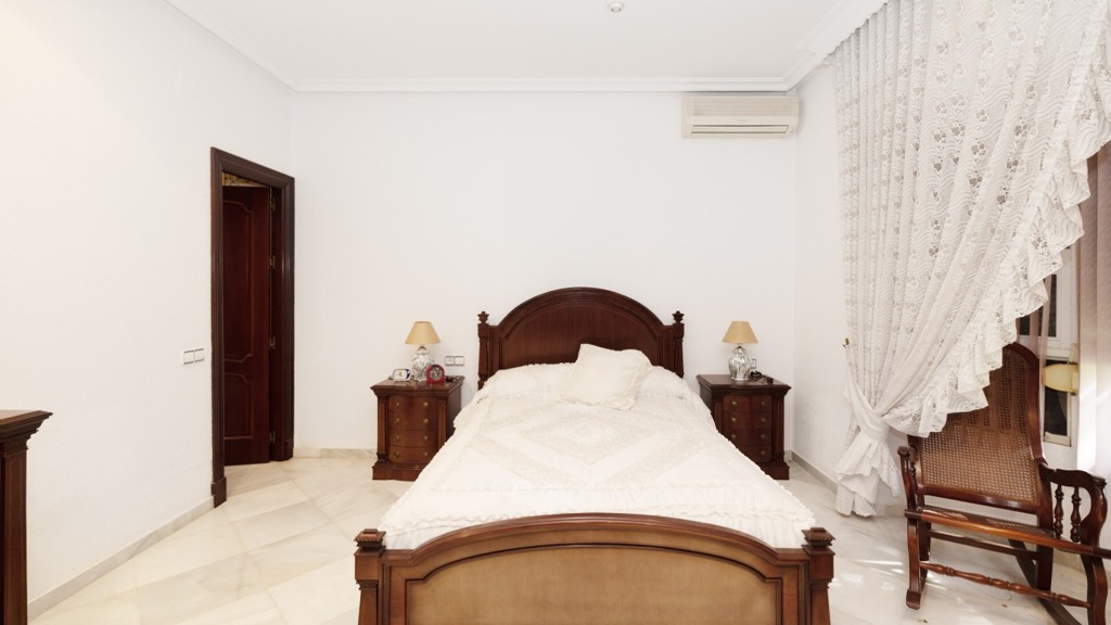 Villa in Chiclana de la Frontera, Cadiz, Spanien 4 Schlafzimmer, 262 m2 Nr. 107684