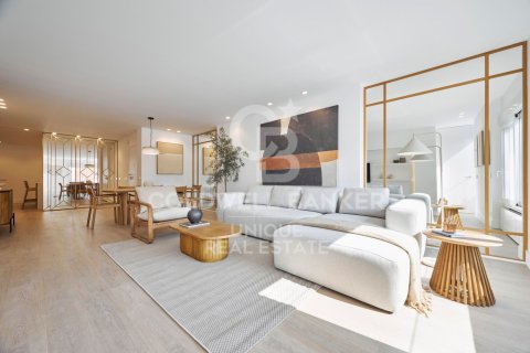 Apartament w Madrid, Hiszpania 4 sypialnie, 276 mkw. nr 159878