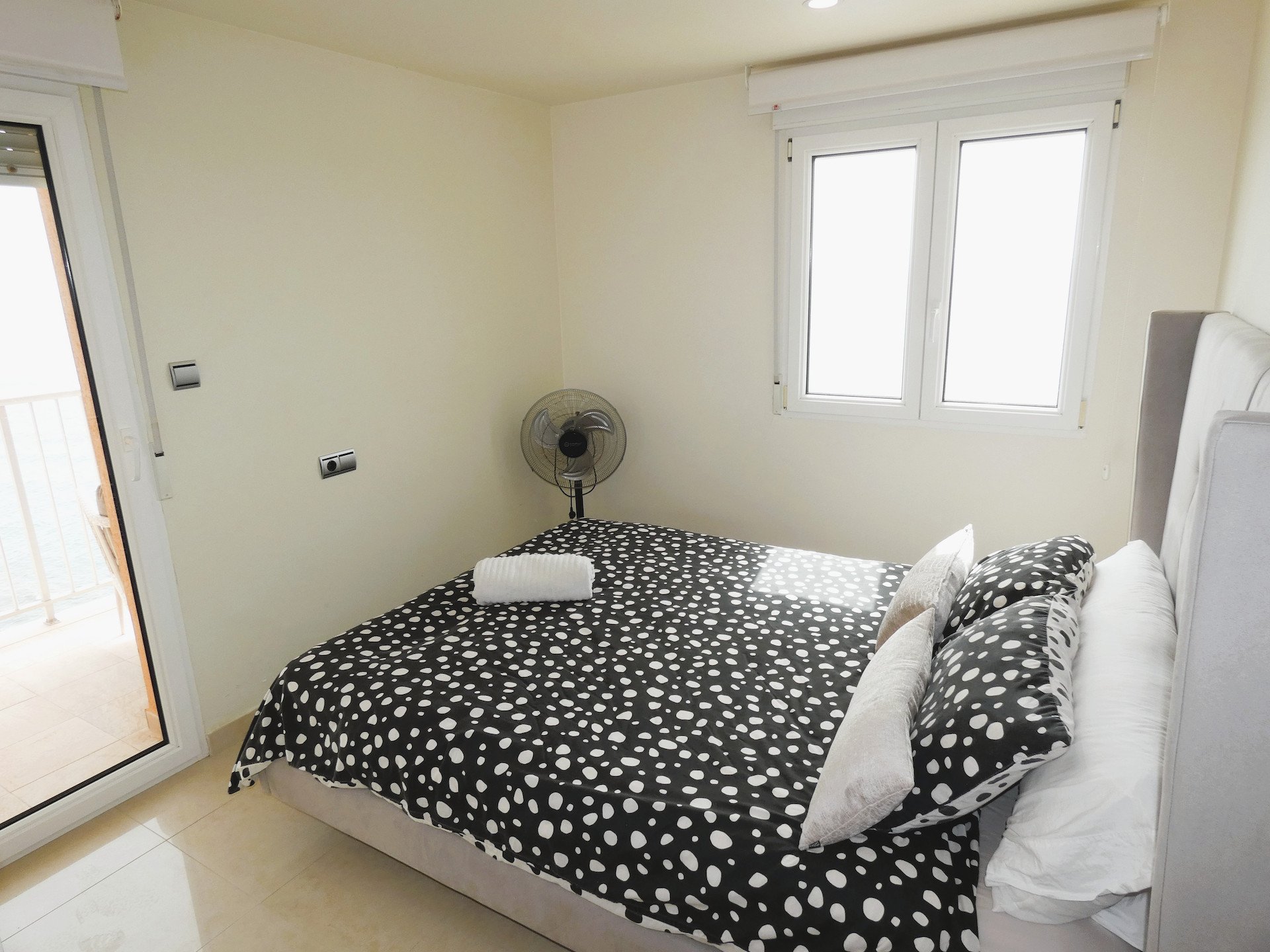 Apartamento en Torrevieja, Alicante, España 3 dormitorios, 110 m2 No. 189226