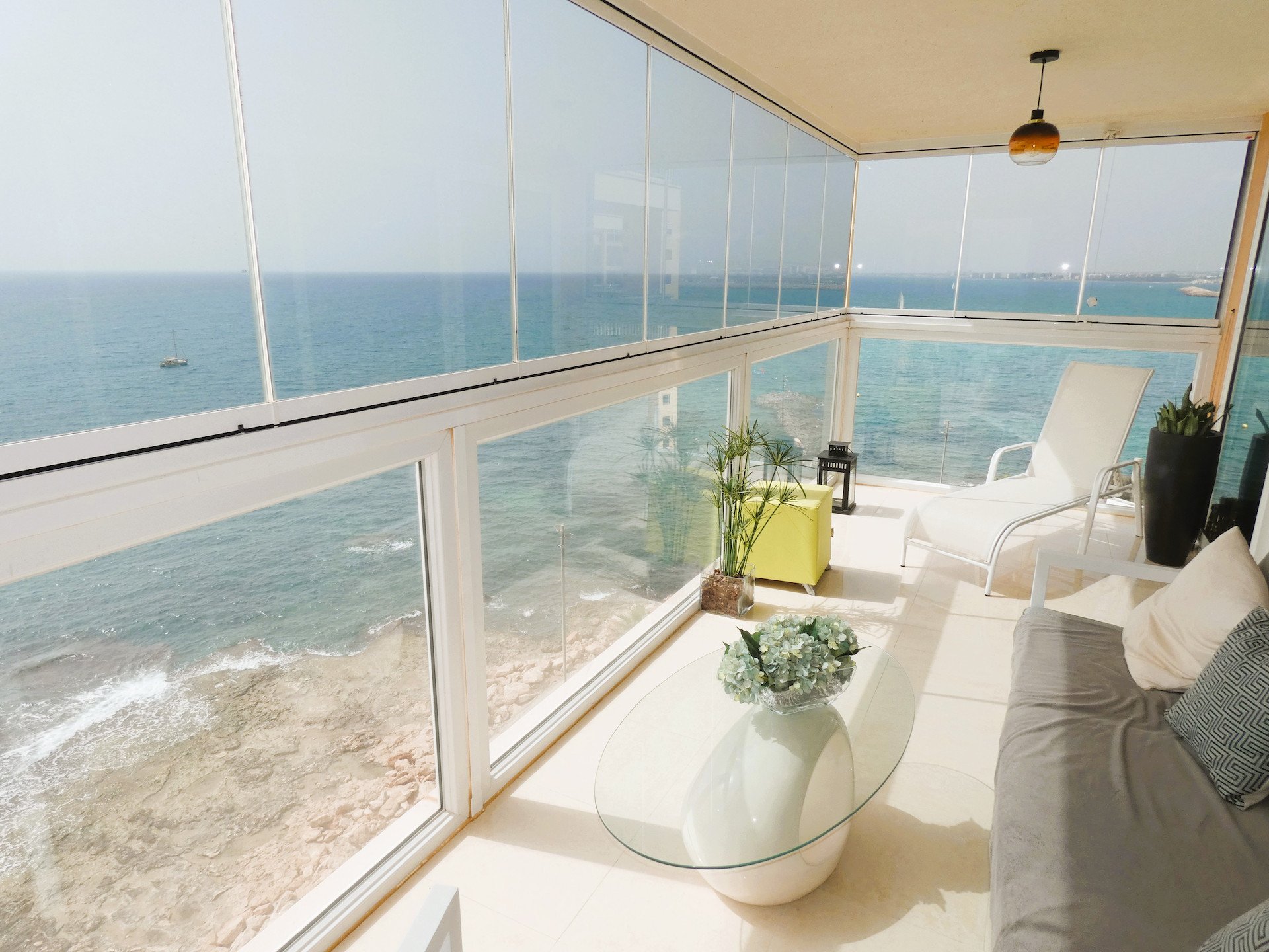 Apartamento en Torrevieja, Alicante, España 3 dormitorios, 110 m2 No. 189226