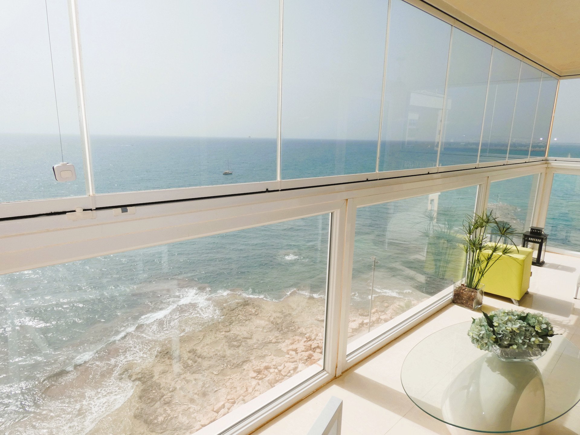 Apartamento en Torrevieja, Alicante, España 3 dormitorios, 110 m2 No. 189226
