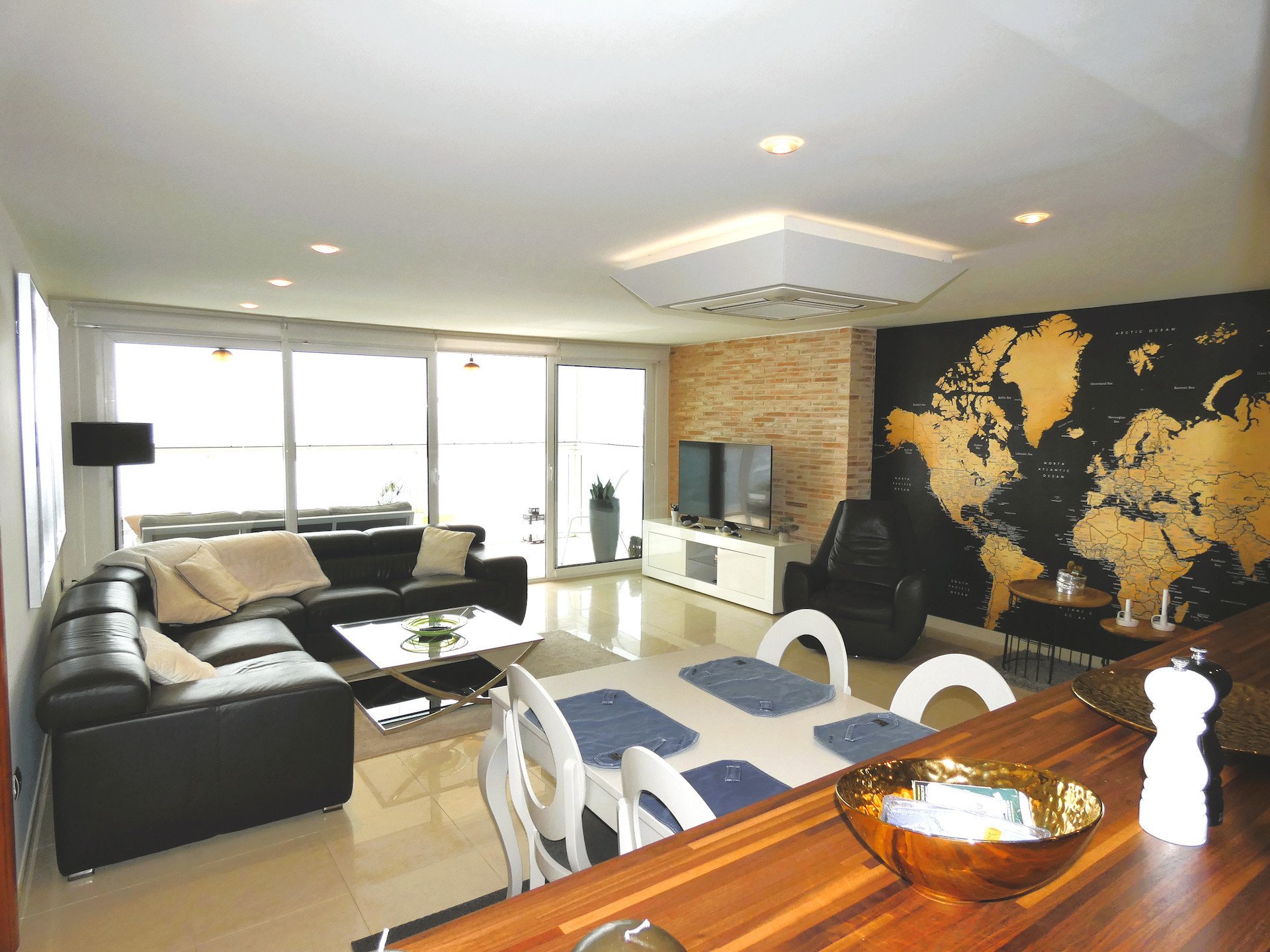 Apartamento en Torrevieja, Alicante, España 3 dormitorios, 110 m2 No. 189226