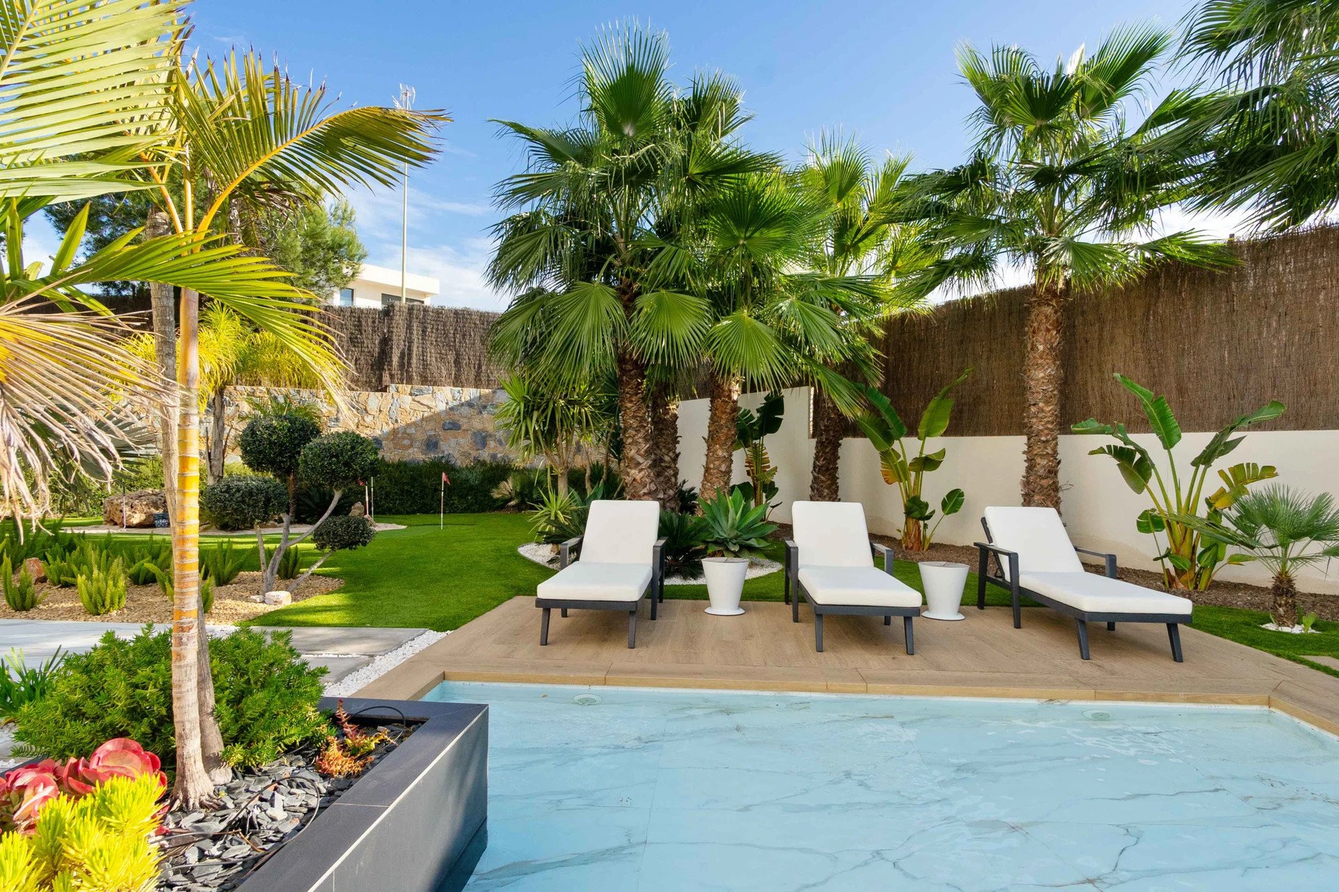 Villa i Alicante, Spanien 4 sovrum, 550 kvm. Nr. 189227
