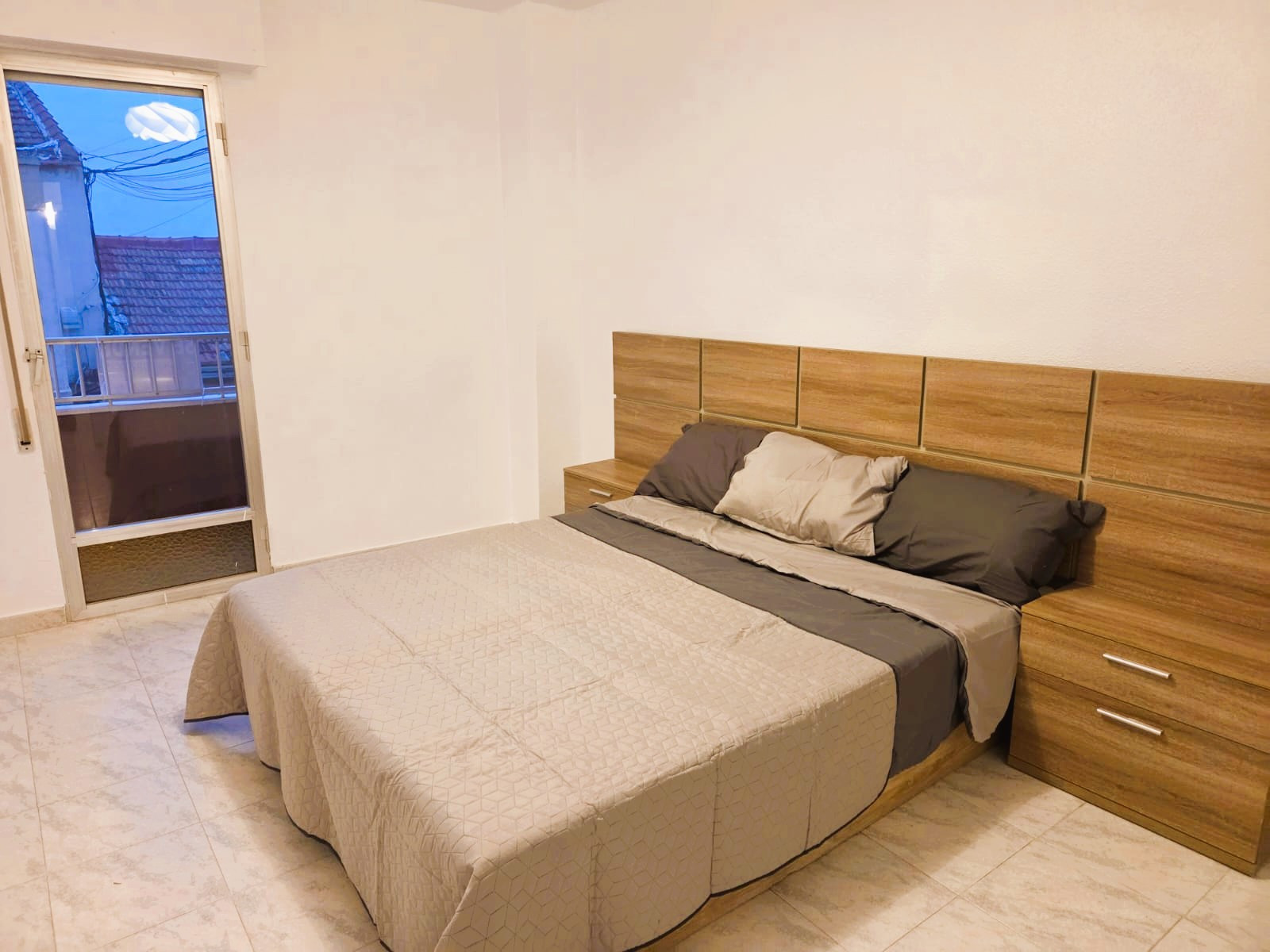 Apartamento en Torrevieja, Alicante, España 3 dormitorios, 95 m2 No. 189229