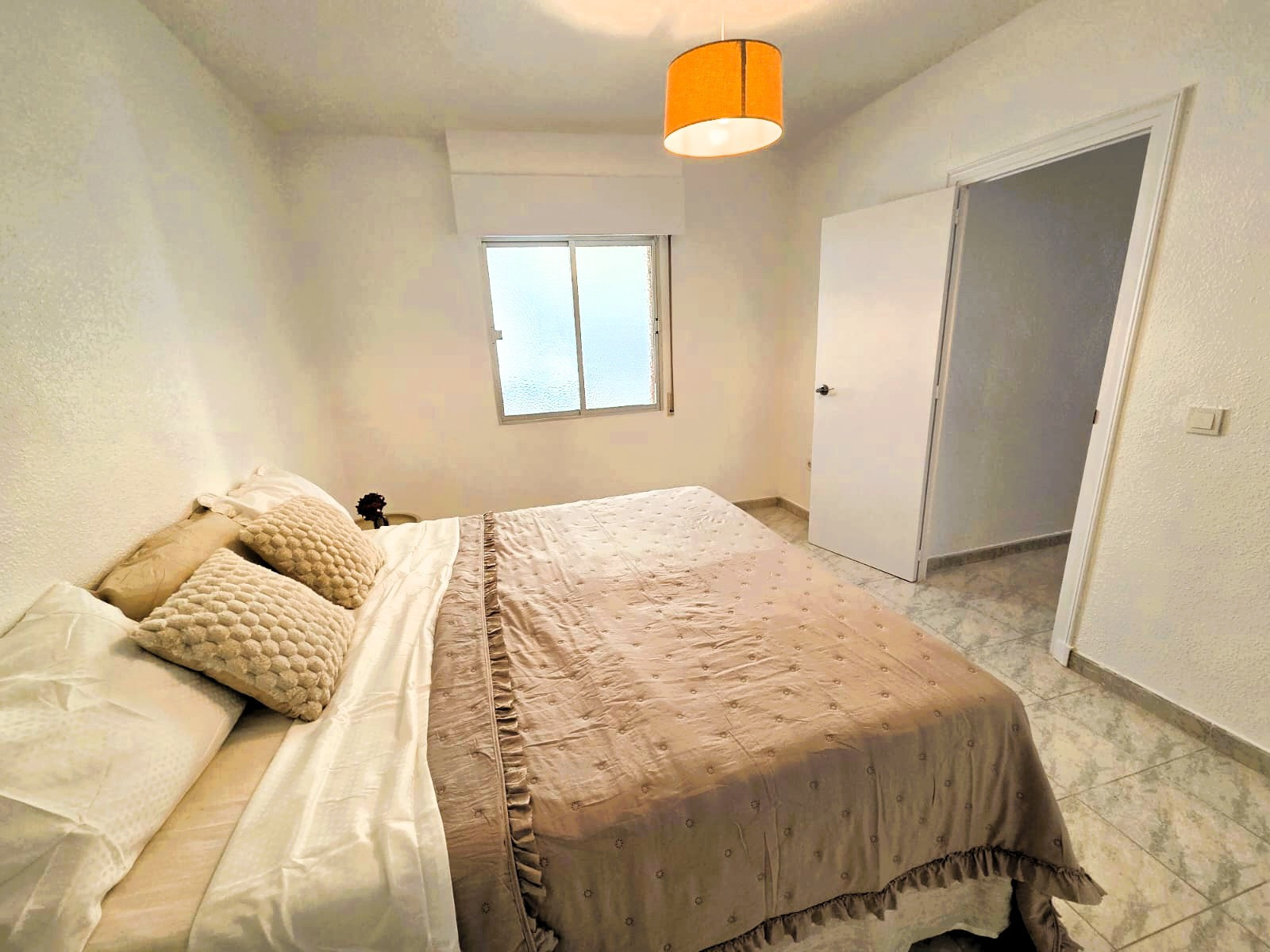 Apartamento en Torrevieja, Alicante, España 3 dormitorios, 95 m2 No. 189229