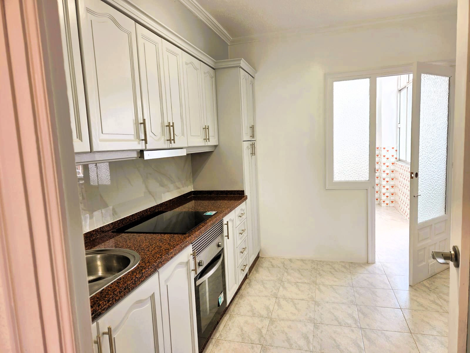 Apartamento en Torrevieja, Alicante, España 3 dormitorios, 95 m2 No. 189229