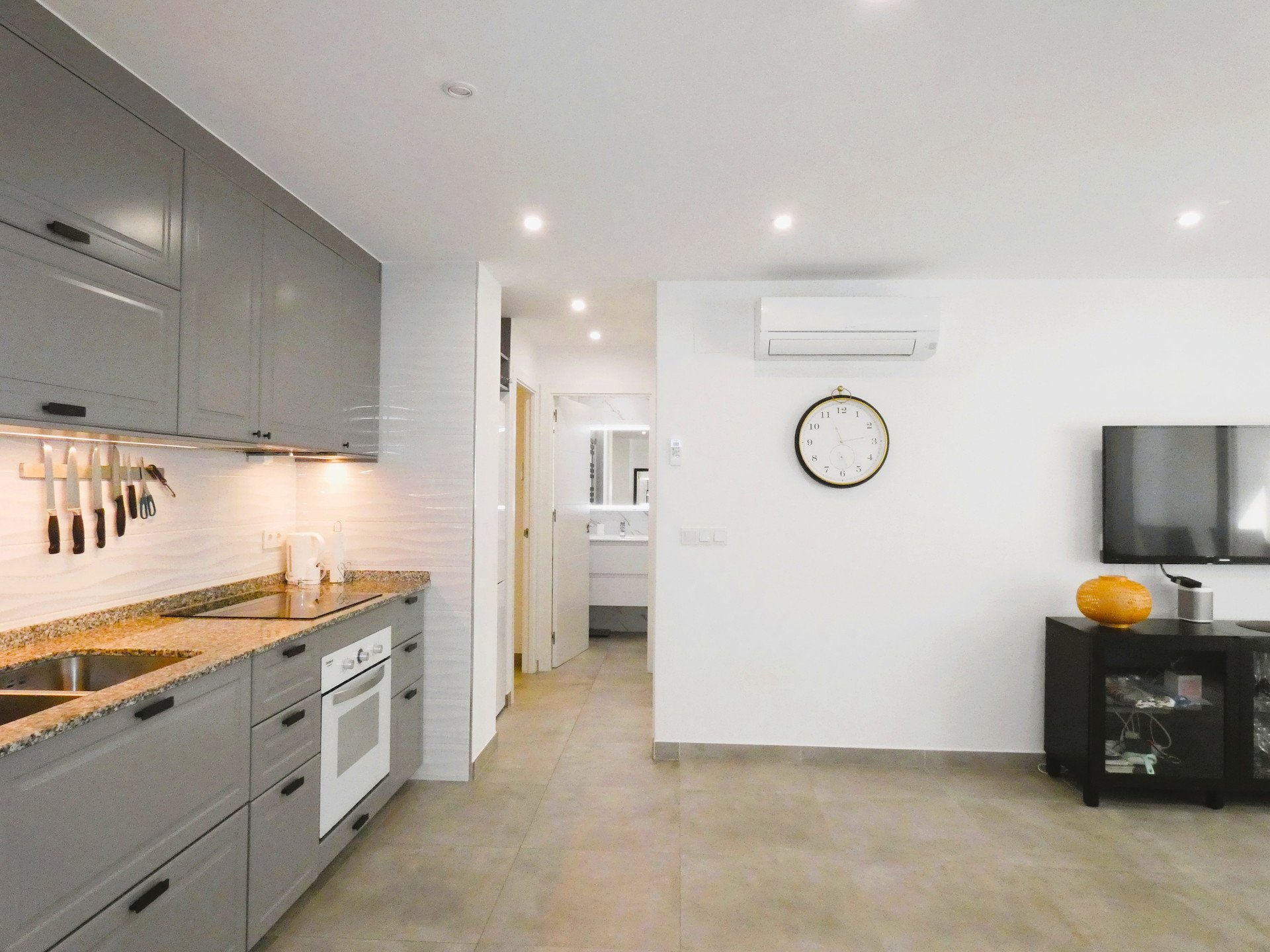 Apartamento en Torrevieja, Alicante, España 3 dormitorios, 80 m2 No. 189228