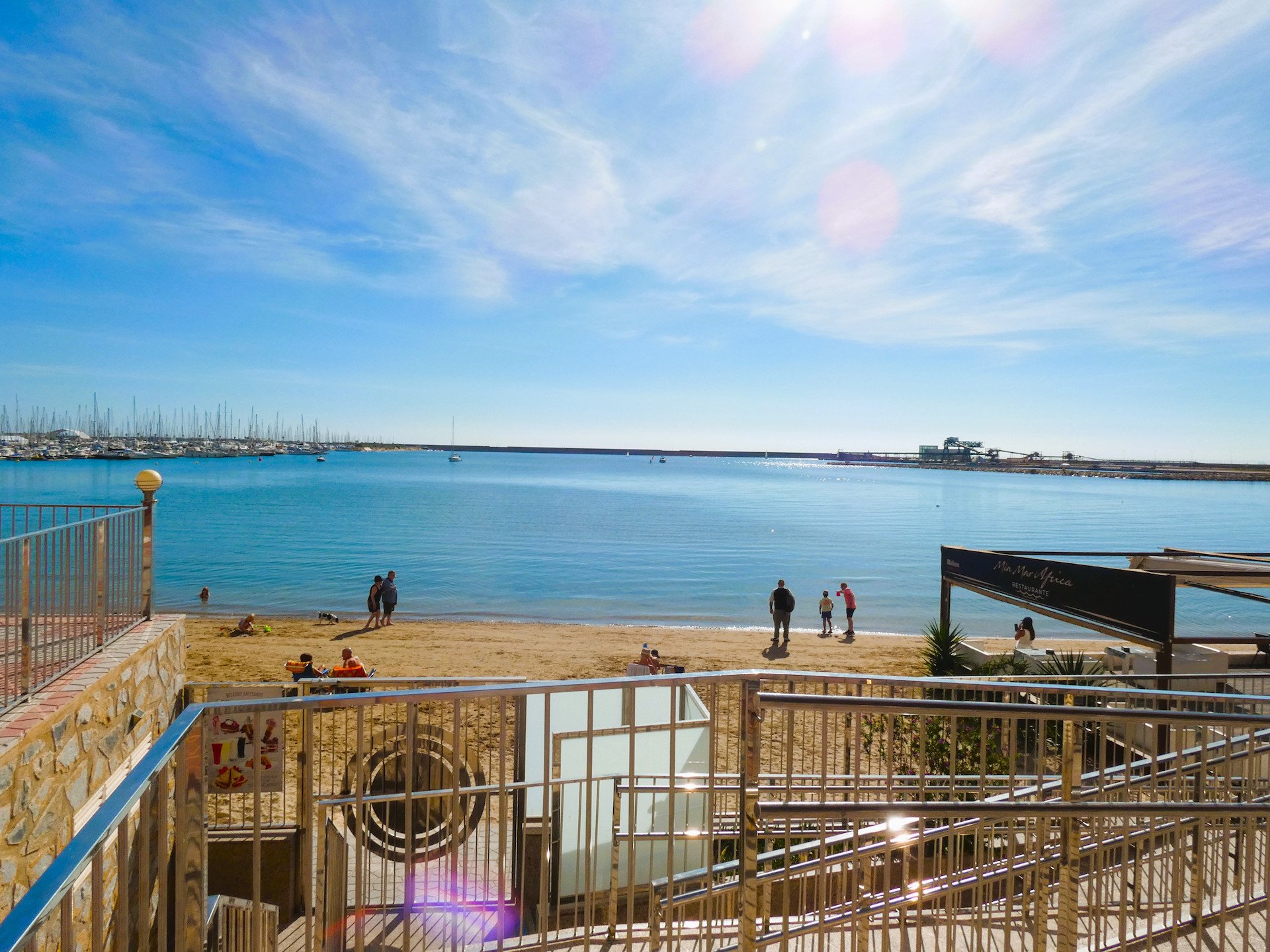 Apartamento en Torrevieja, Alicante, España 3 dormitorios, 80 m2 No. 189228
