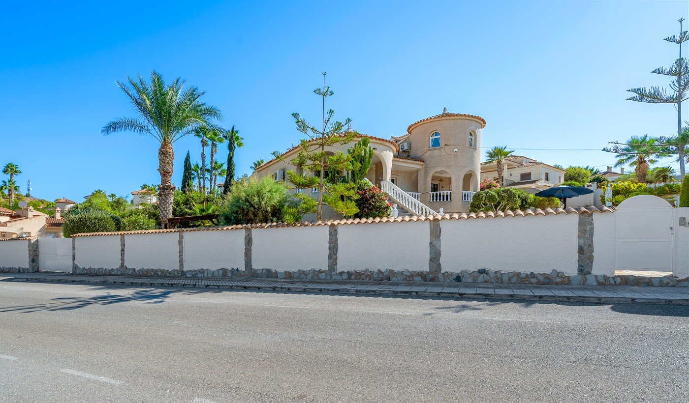 Villa in Almoradi, Alicante, Spanien 5 Schlafzimmer, 375 m2 Nr. 138530