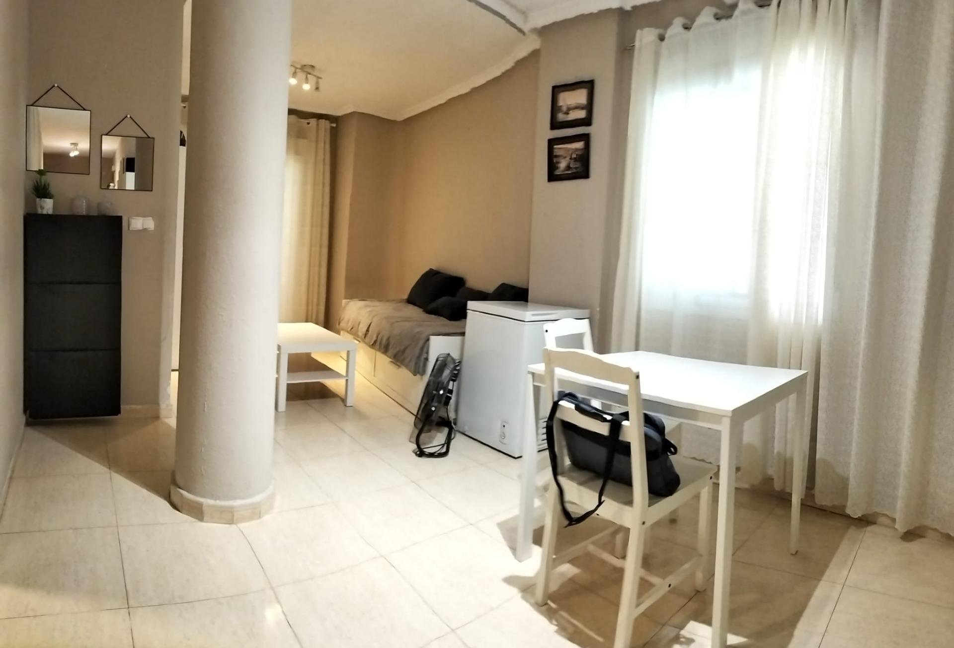 Dzīvoklis Torrevieja, Alicante, Spānijā 1 istaba, 56 m2 Nr. 196146
