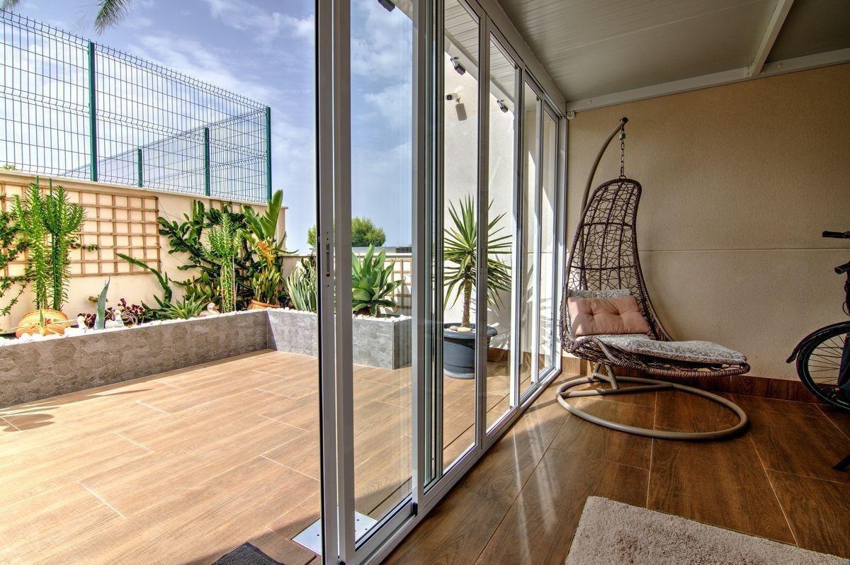 Villa in San Miguel de Salinas, Alicante, Spanien 2 Schlafzimmer, 91 m2 Nr. 196144